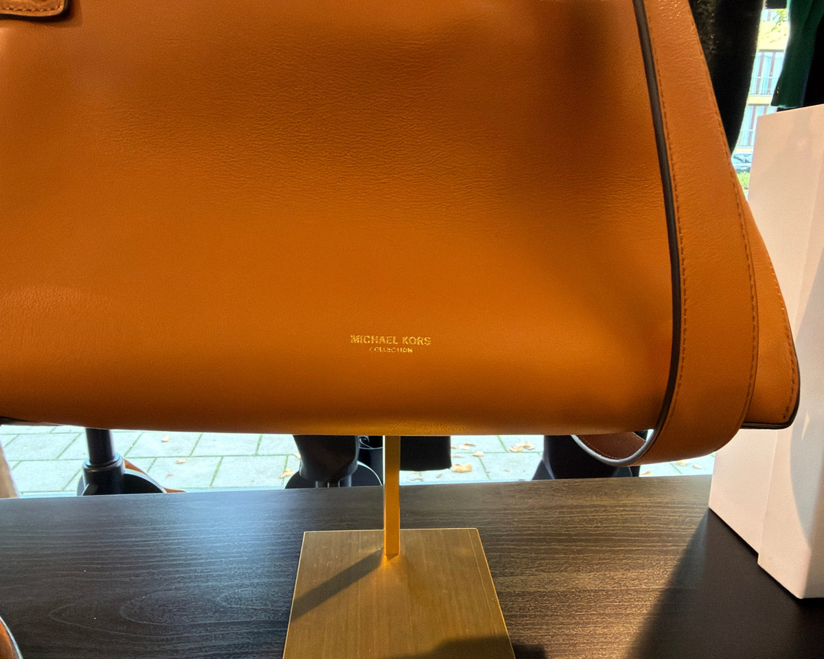 MICHAEL KORS LEATHER SHOULDER BAG