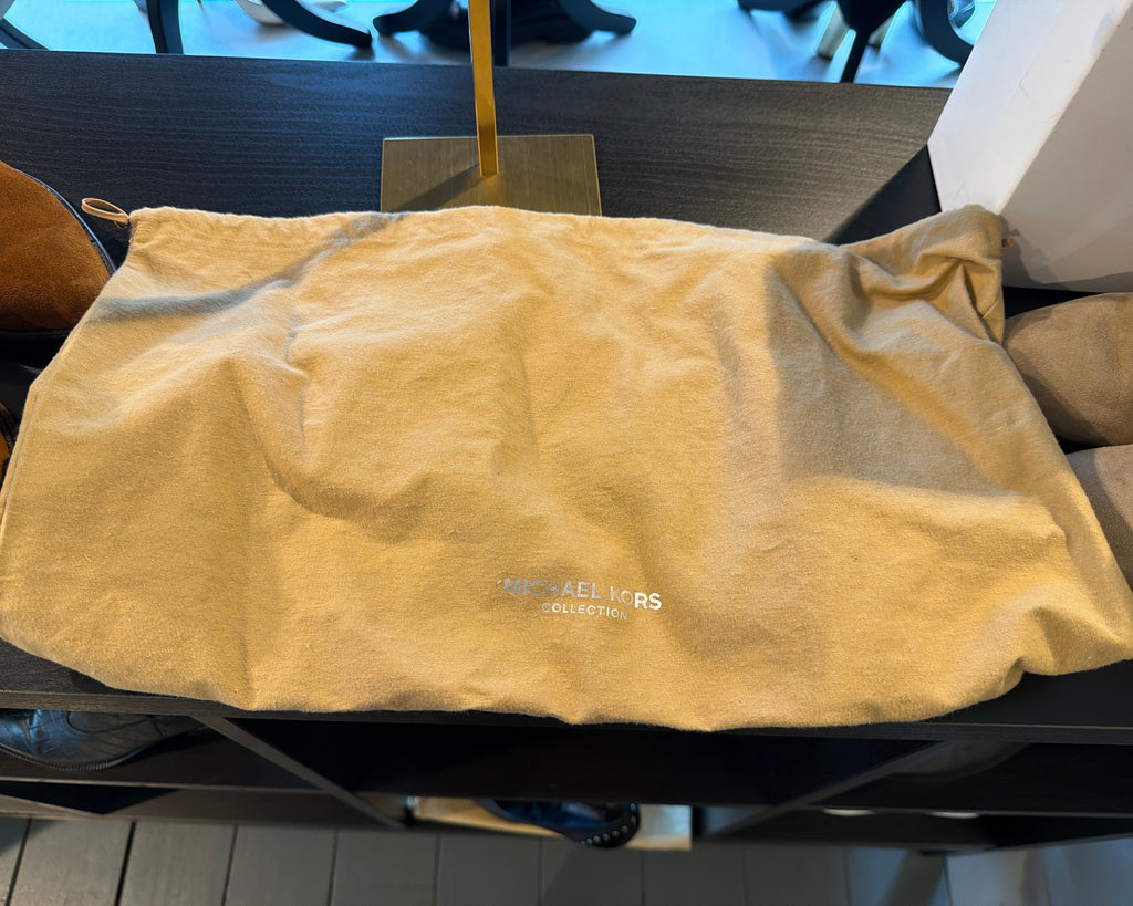 MICHAEL KORS LEATHER SHOULDER BAG