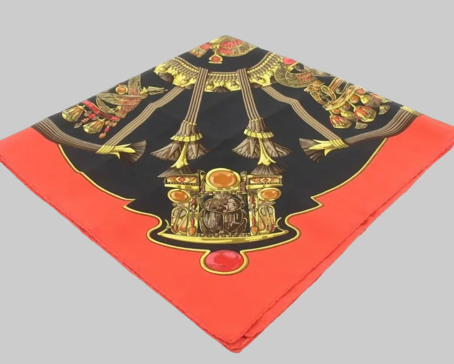 HERMÈS CARRÉ SCARF