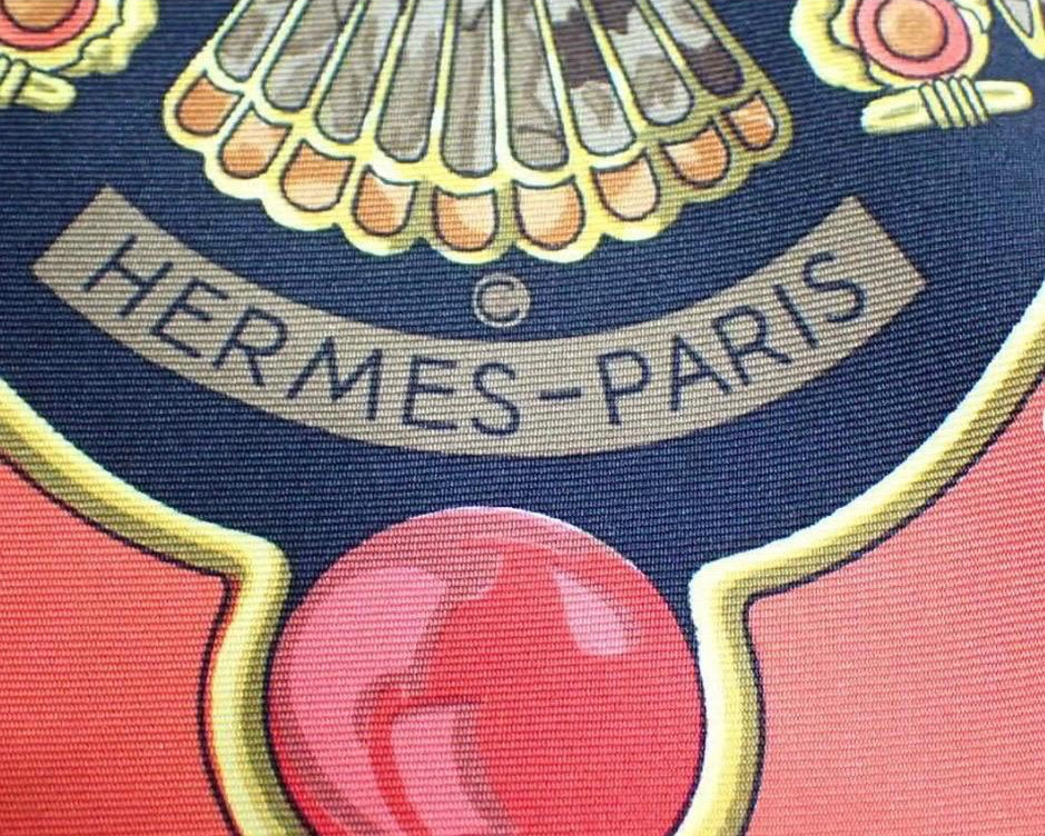 HERMÈS CARRÉ SCARF