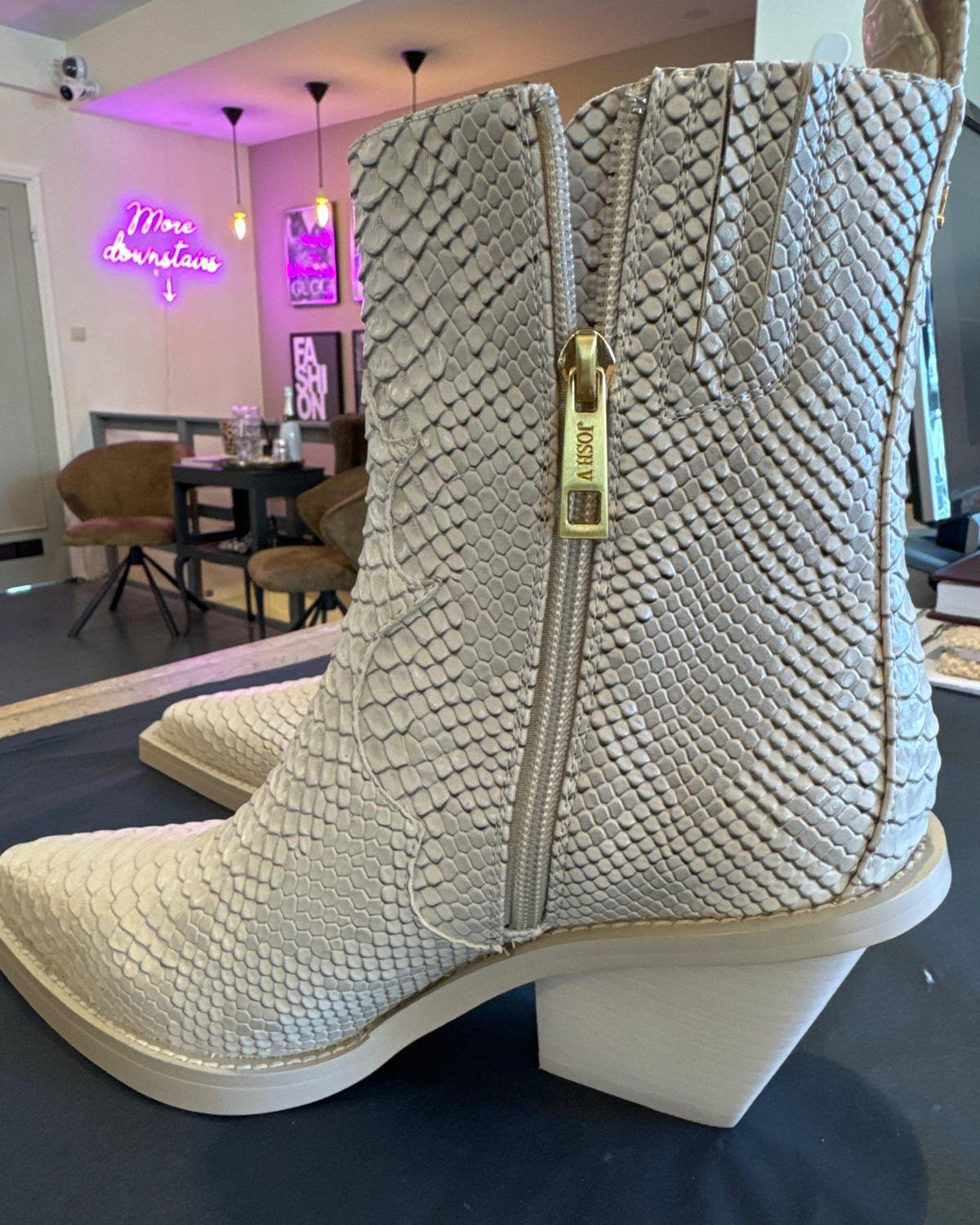 JOSH V EEFKE BOOTS NEW