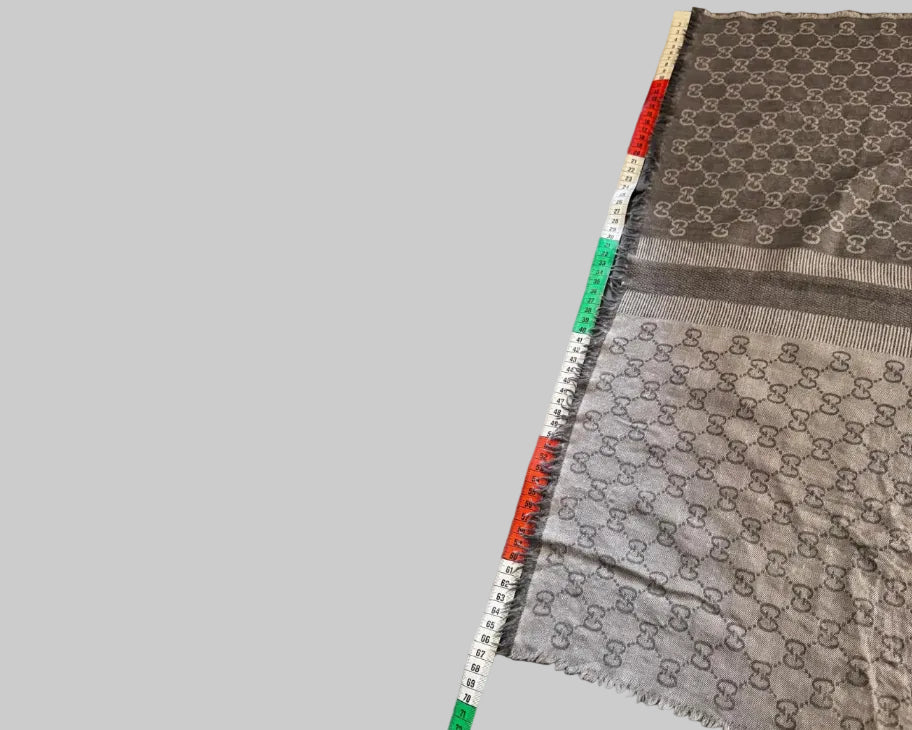 ÉCHARPE GUCCI À MONOGRAMME GG