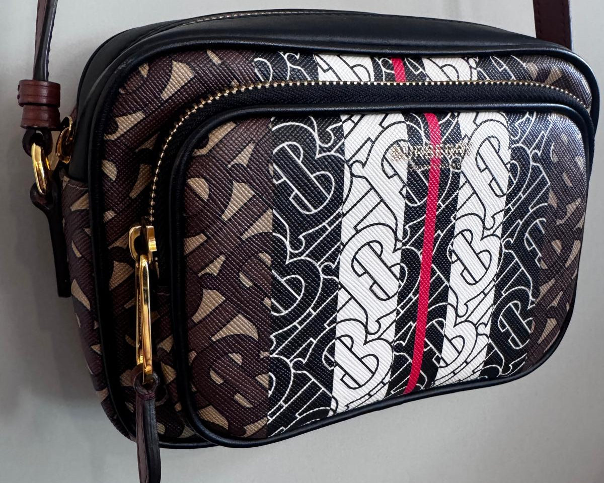 BURBERRY CROSSBODY - NEW