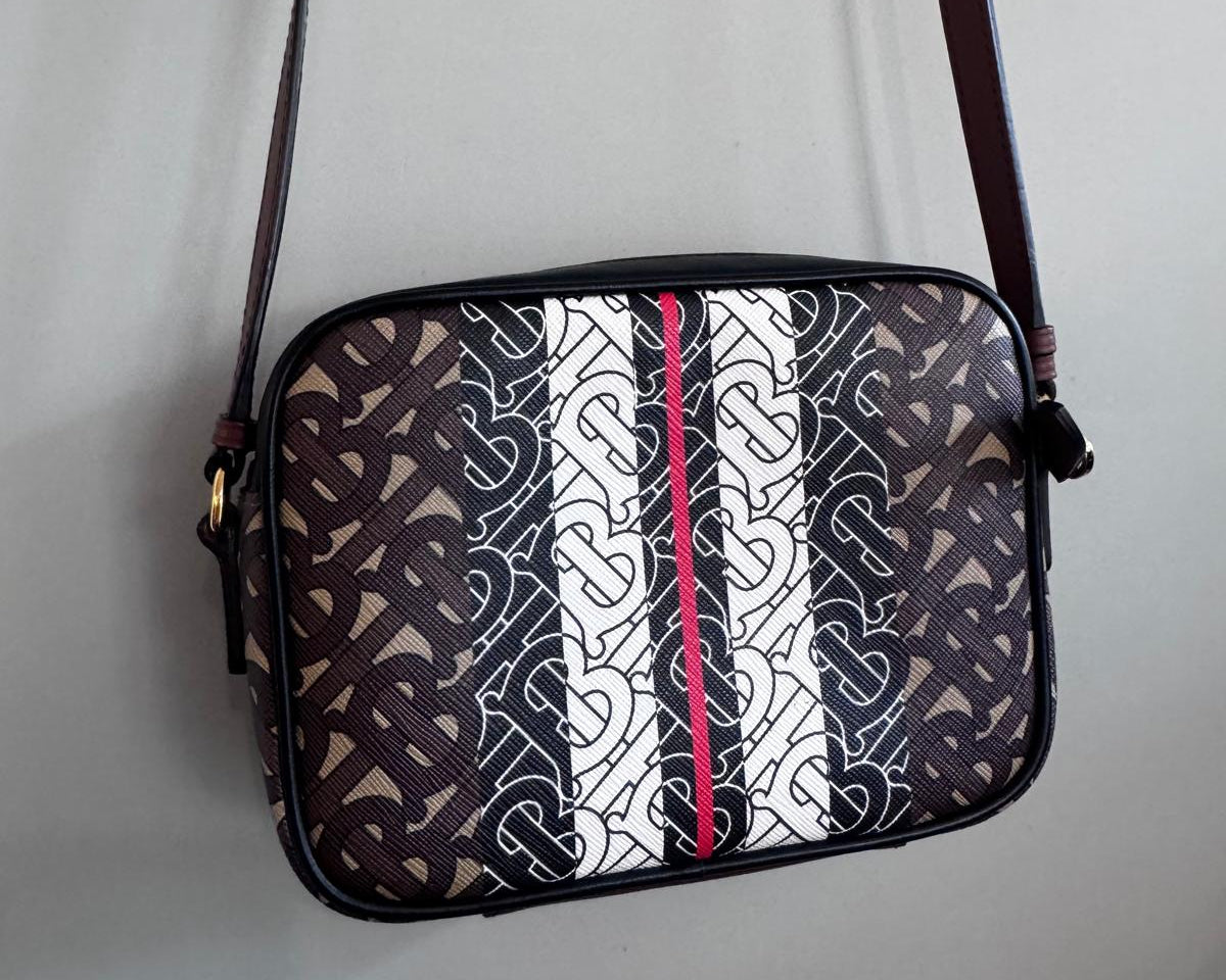 BURBERRY CROSSBODY - NEW