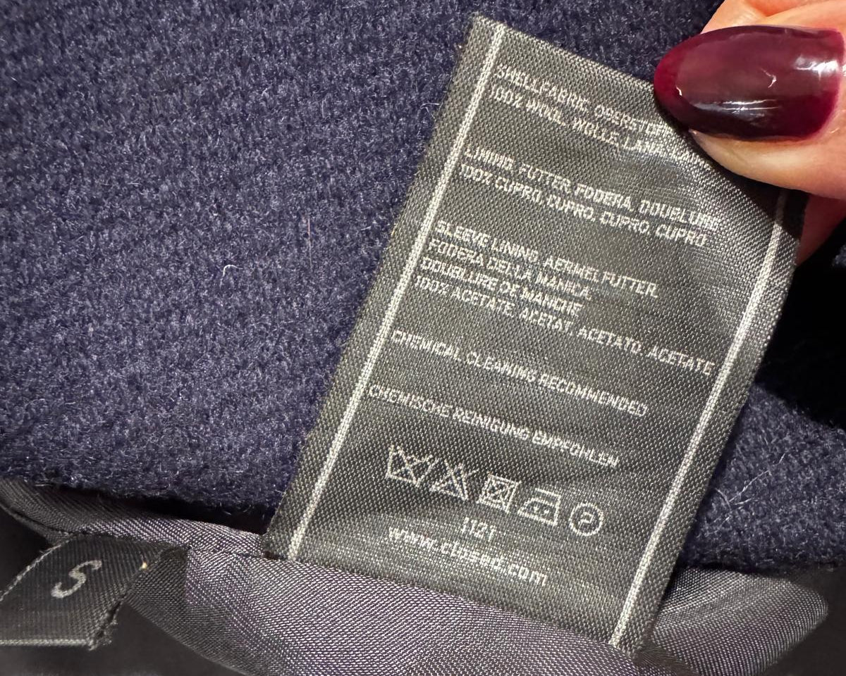 CLOSED DOUBLE-BREASTED COAT