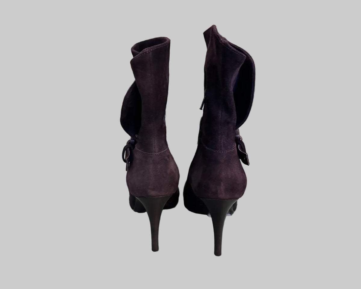 AB DONKERS SUEDE ANKLE BOOTS