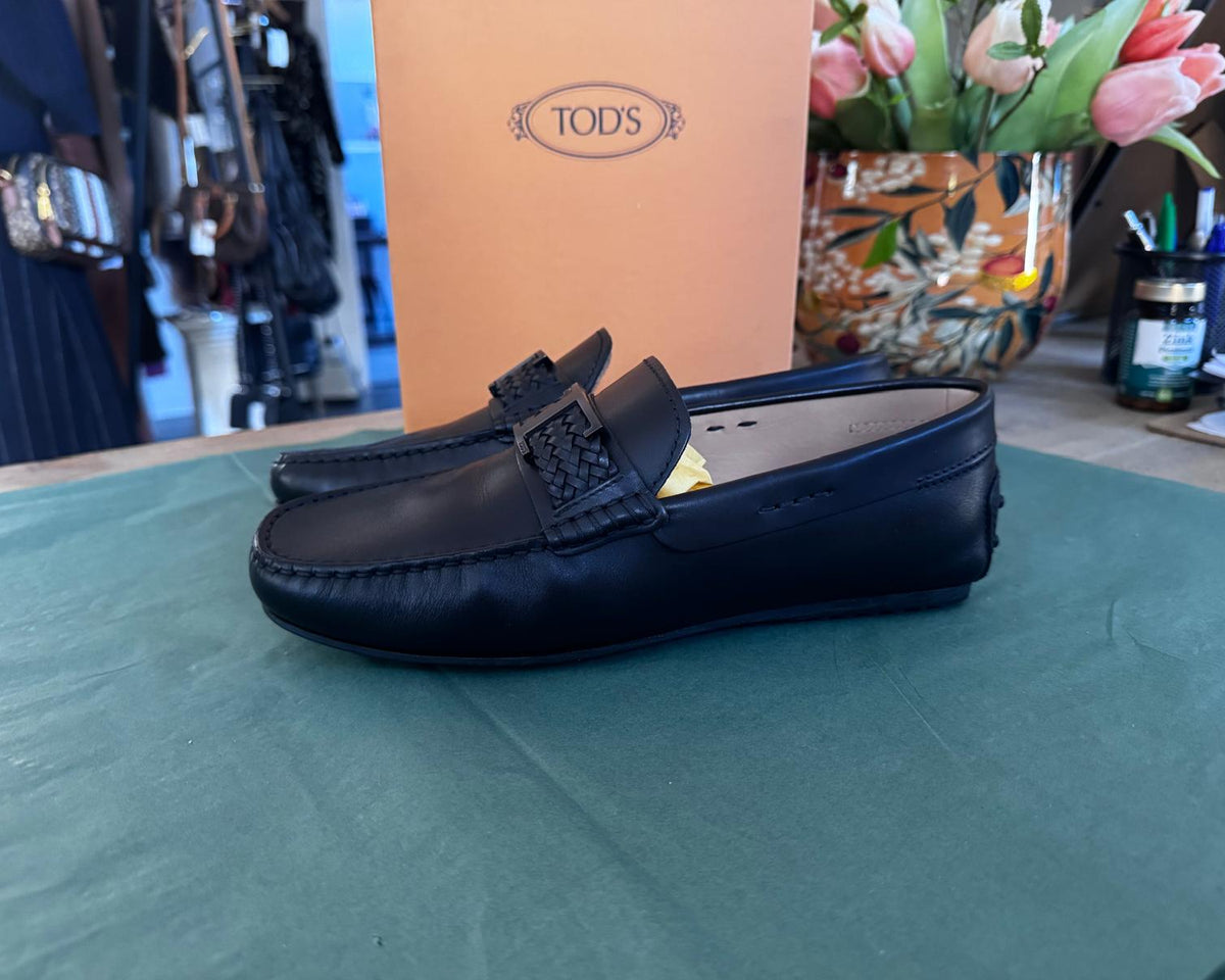 TOD'S LEATHER LOAFER