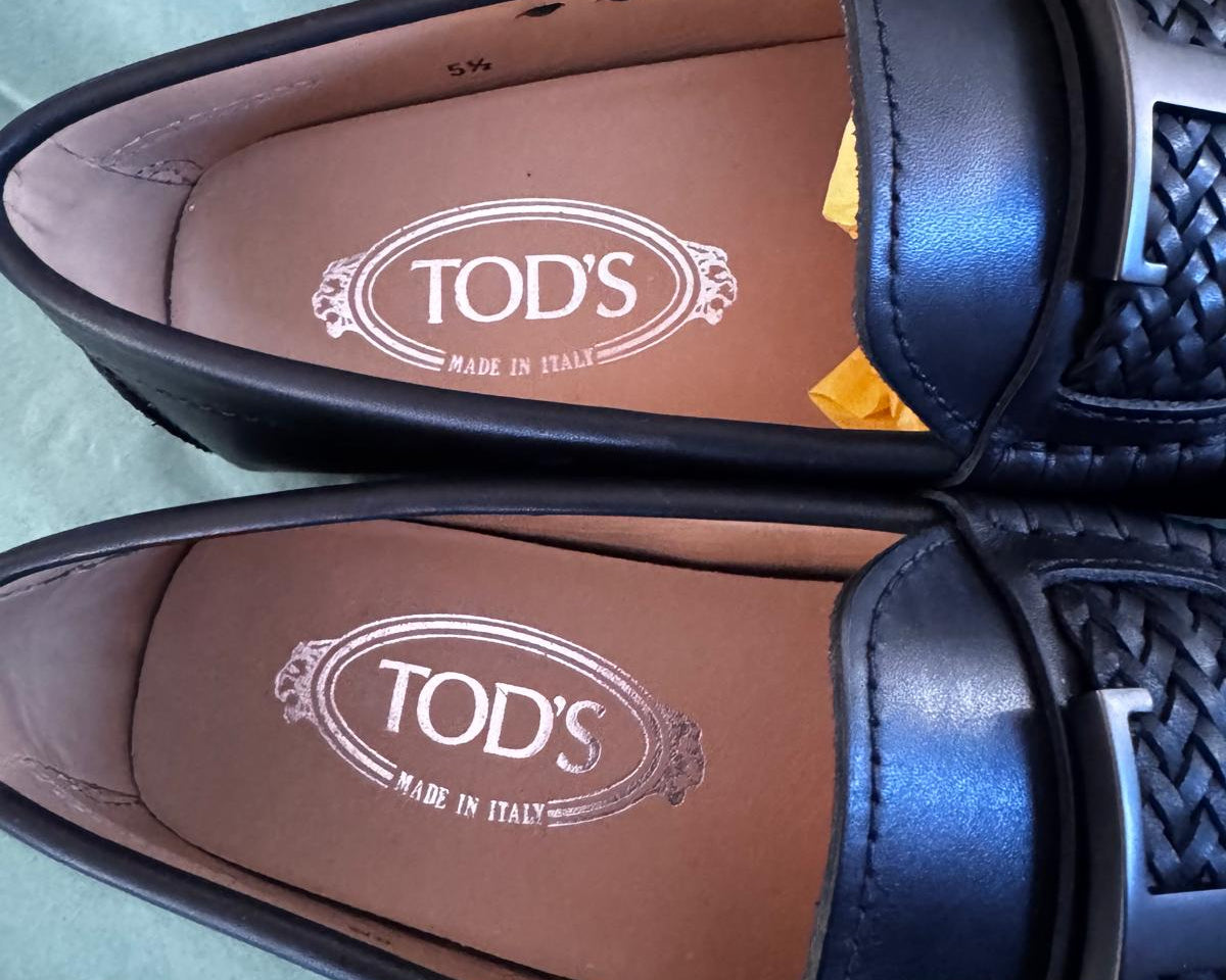 TOD'S LEATHER LOAFER